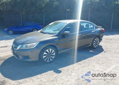 2014 Honda Accord Hybrid from USA, damaged, VIN 1HGCR6F39EA004039